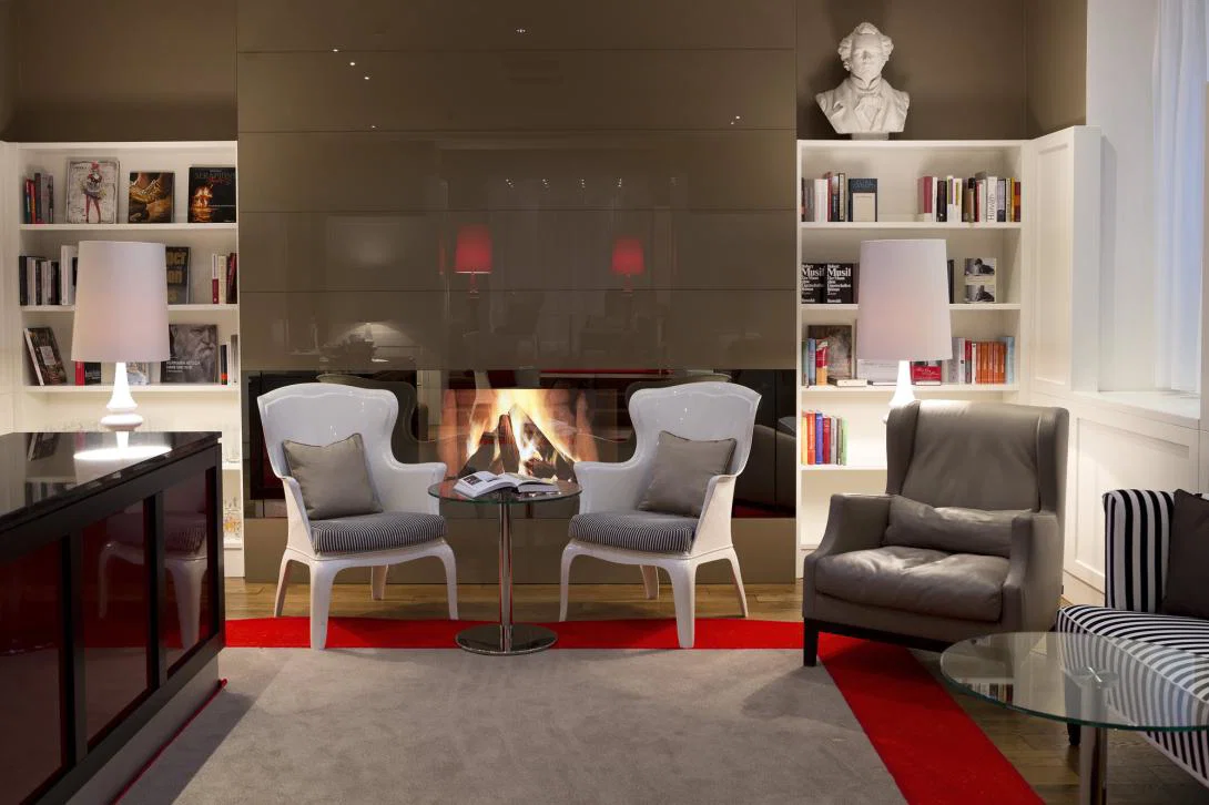 The hotel's welcoming lounge