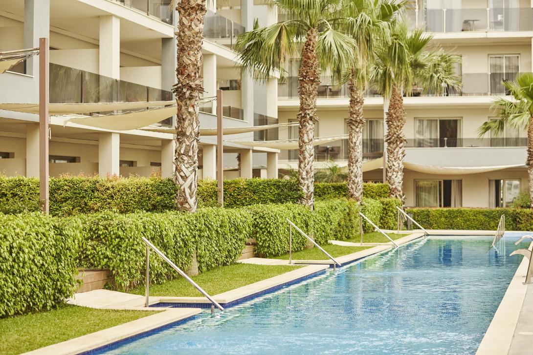 Swim-up suites at Zafiro Palace Alcudia