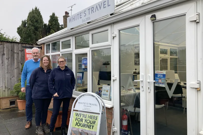 Whites Travel, Ellerker Whites Travel, Ellerker