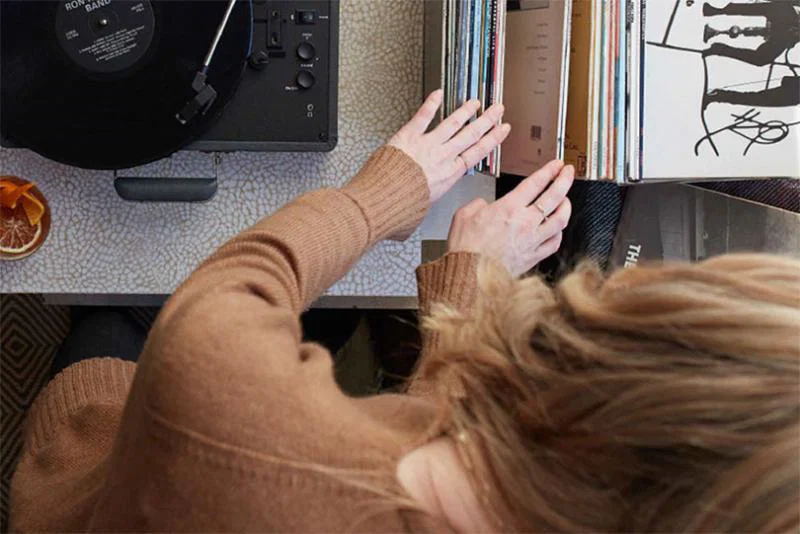 Vinyl-in-rooms-Gueshouse