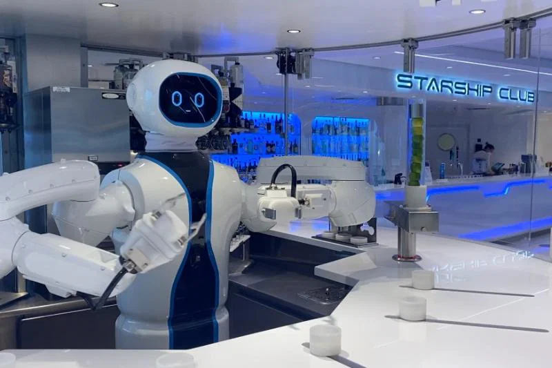 Rob - the ship's robotic bartender