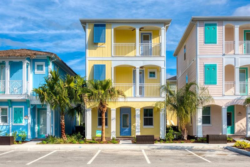Navigating the hotel v villa conundrum for families in Orlando