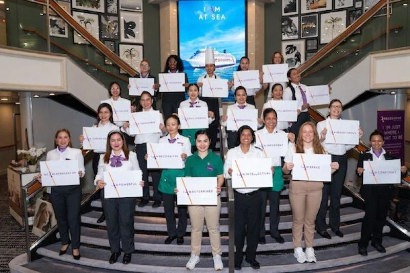 Wizz Air and Ambassador pay tribute to female crew members and leaders