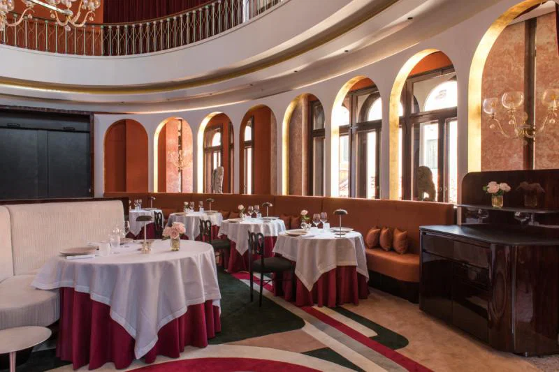 Nolinski_Venezia_Palais_Royal_Restaurant_1_Guillaume_de_Lau.fotor.jpg