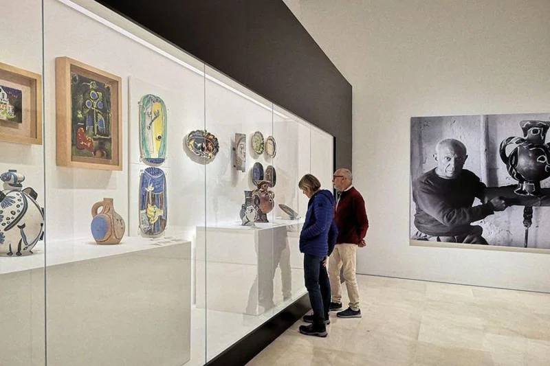 Picasso routes