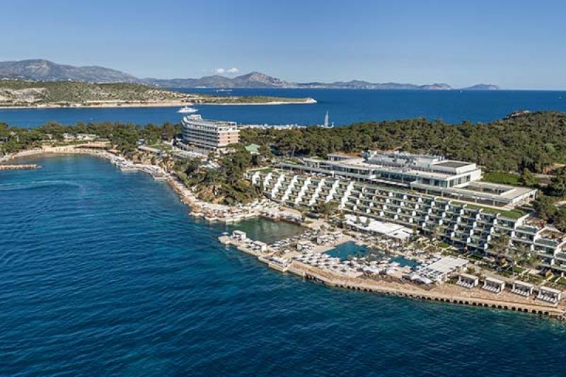 The hotel is divided into two main buildings, alongside a collection of bungalows