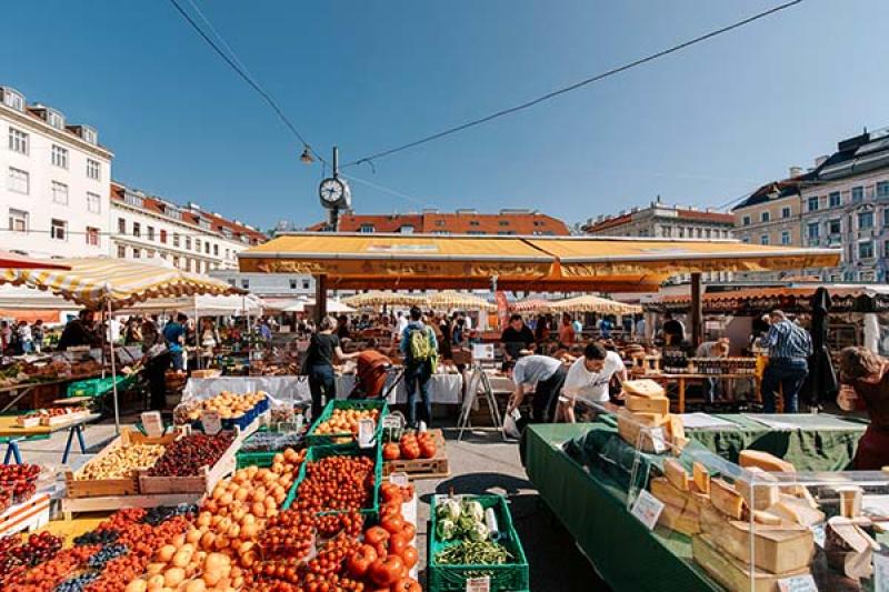 Clients can explore the bustling Karmelitermarkt. Credit: Vienna Tourist Board