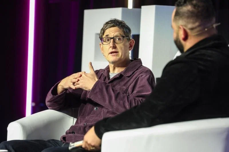 Louis Theroux shares top tip for travel firms in the media spotlight