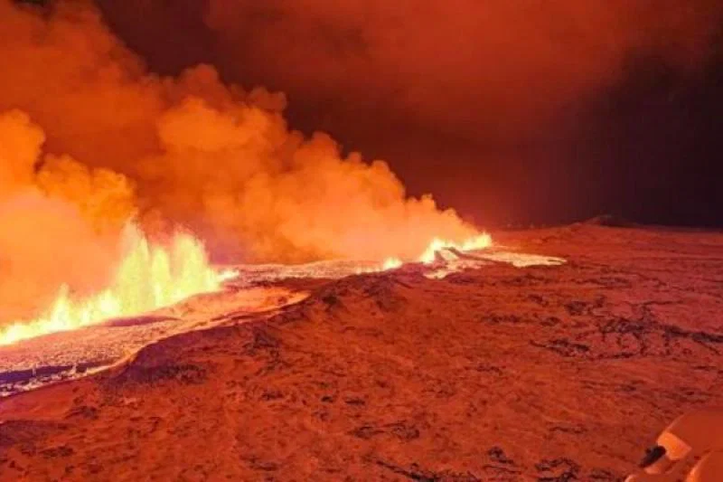 Iceland's Blue Lagoon closes until after Christmas following major eruption