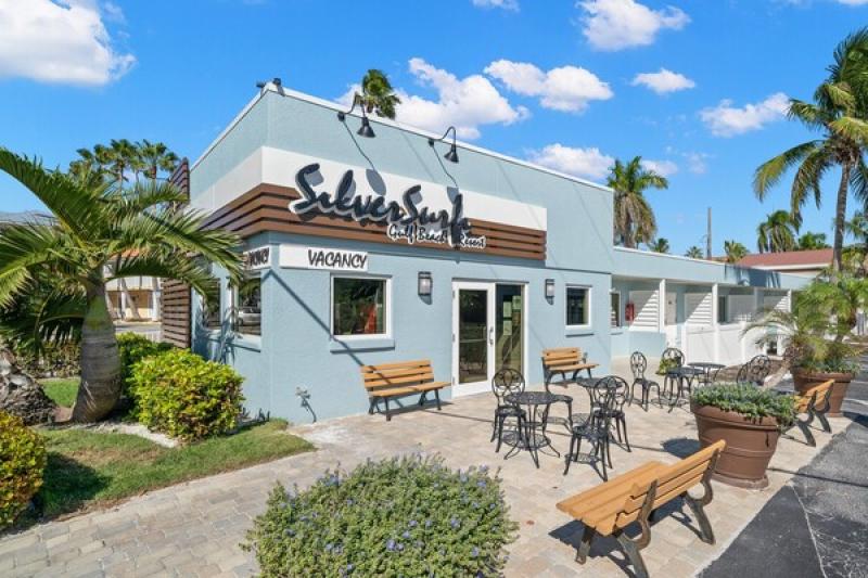 Silver Surf Resort in The Bradenton Area