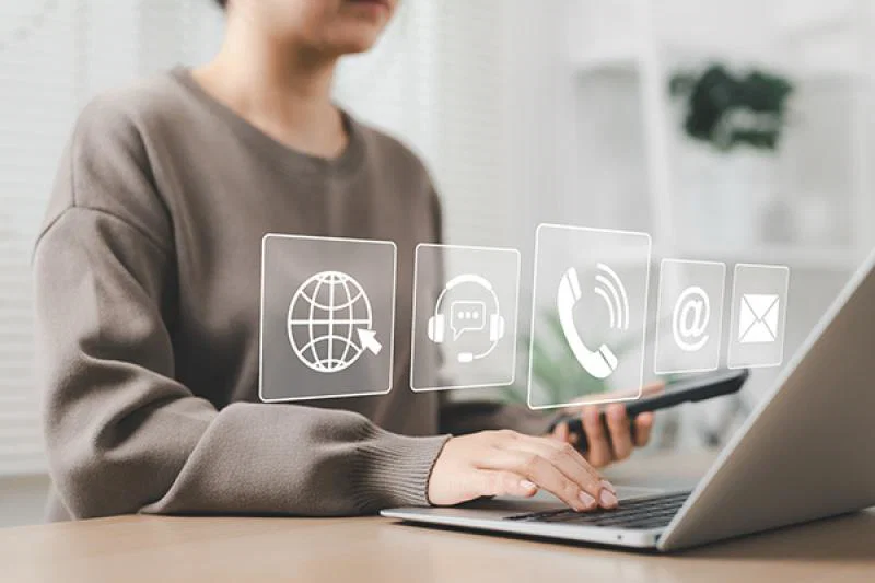 How to keep in touch image